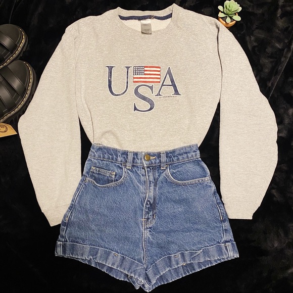 Vintage Tops - vintage usa sweatshirt
